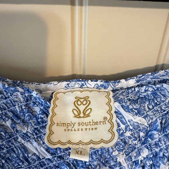 Simply Southern Blue and White Floral Smocked Dress XL - Picture 2 of 6